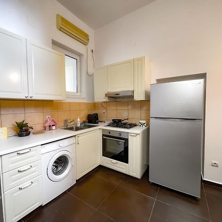 דירות Cool Flat In The Heart Of Bucharest'S Fun And History מראה חיצוני תמונה