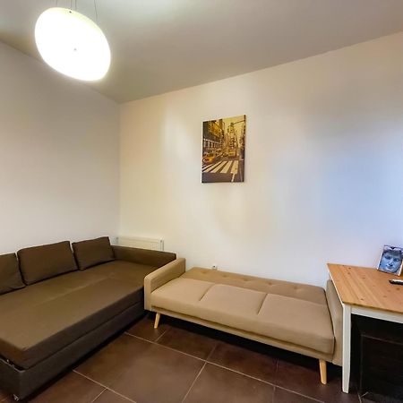 דירות Cool Flat In The Heart Of Bucharest'S Fun And History מראה חיצוני תמונה