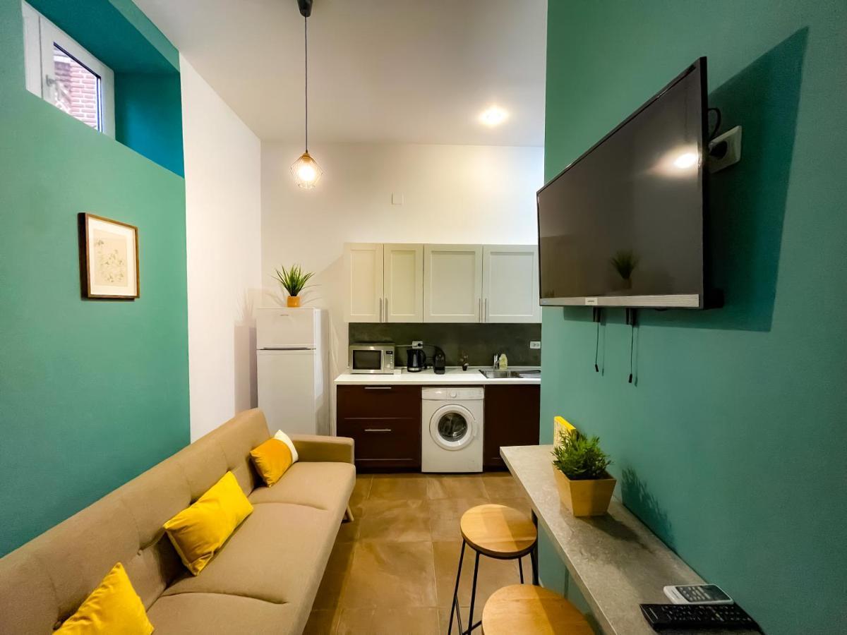 דירות Cool Flat In The Heart Of Bucharest'S Fun And History מראה חיצוני תמונה