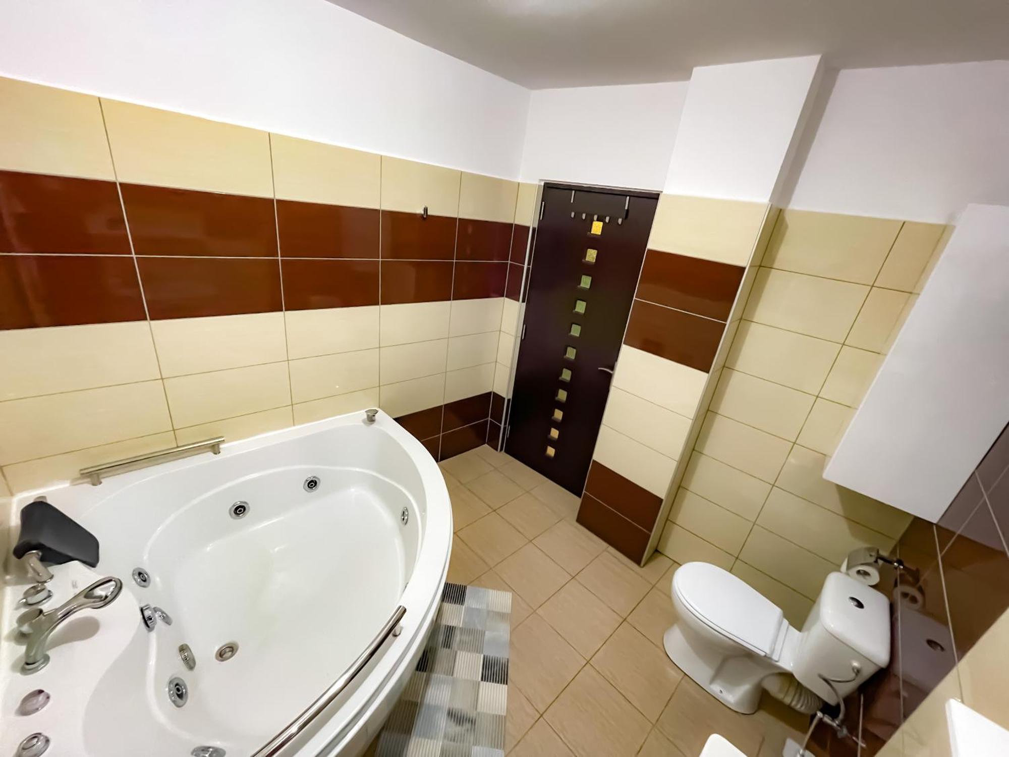 דירות Cool Flat In The Heart Of Bucharest'S Fun And History מראה חיצוני תמונה