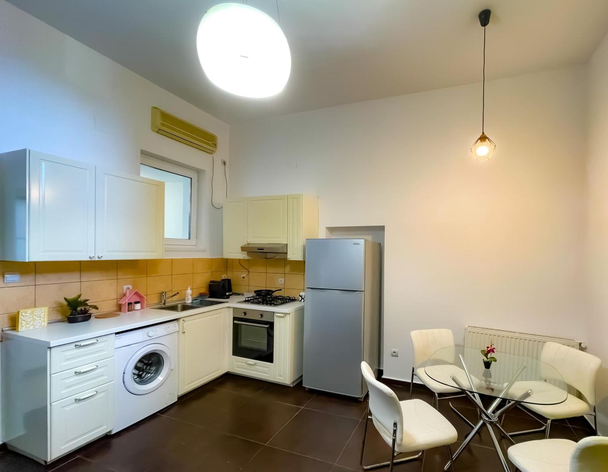 דירות Cool Flat In The Heart Of Bucharest'S Fun And History מראה חיצוני תמונה