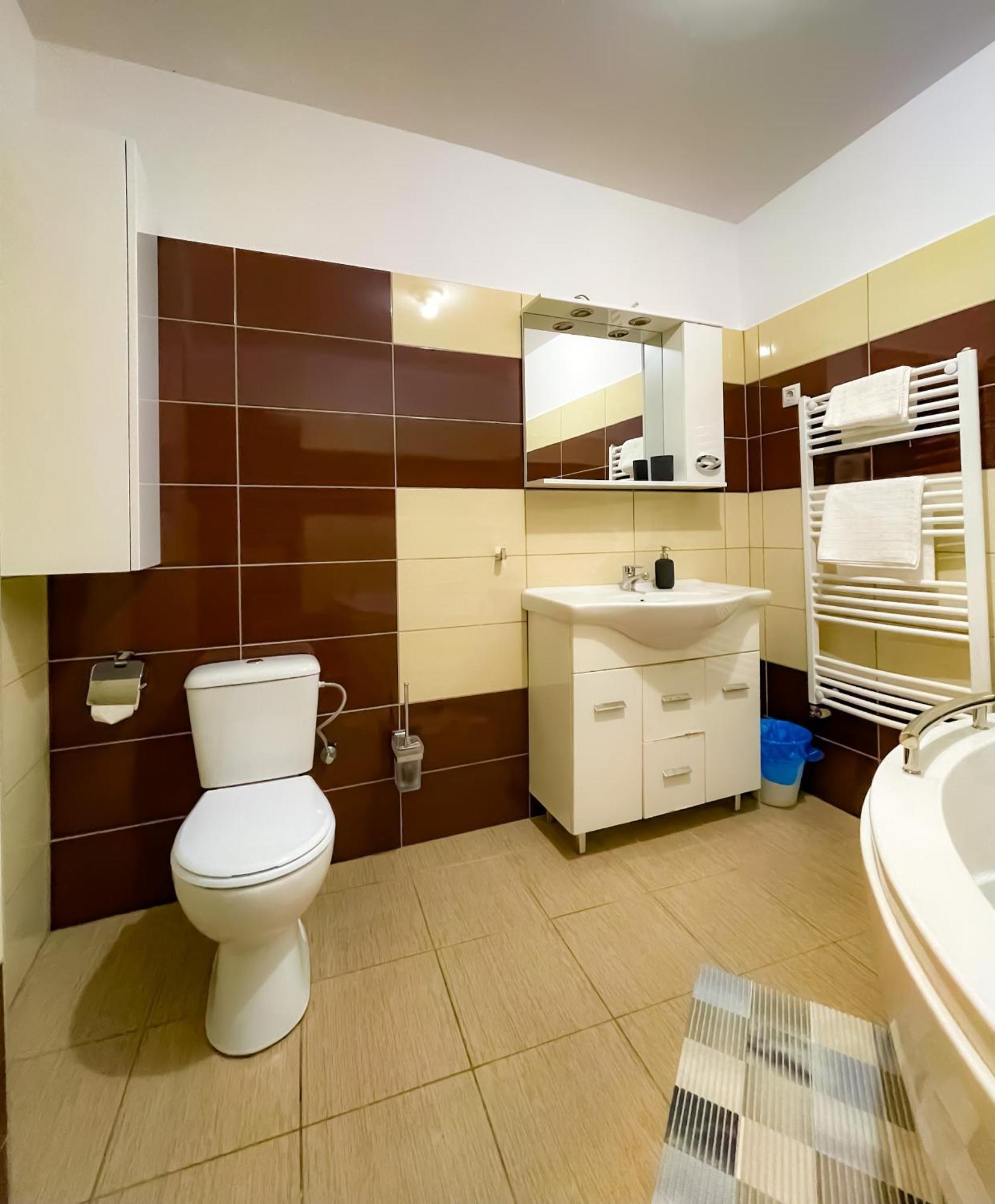 דירות Cool Flat In The Heart Of Bucharest'S Fun And History מראה חיצוני תמונה