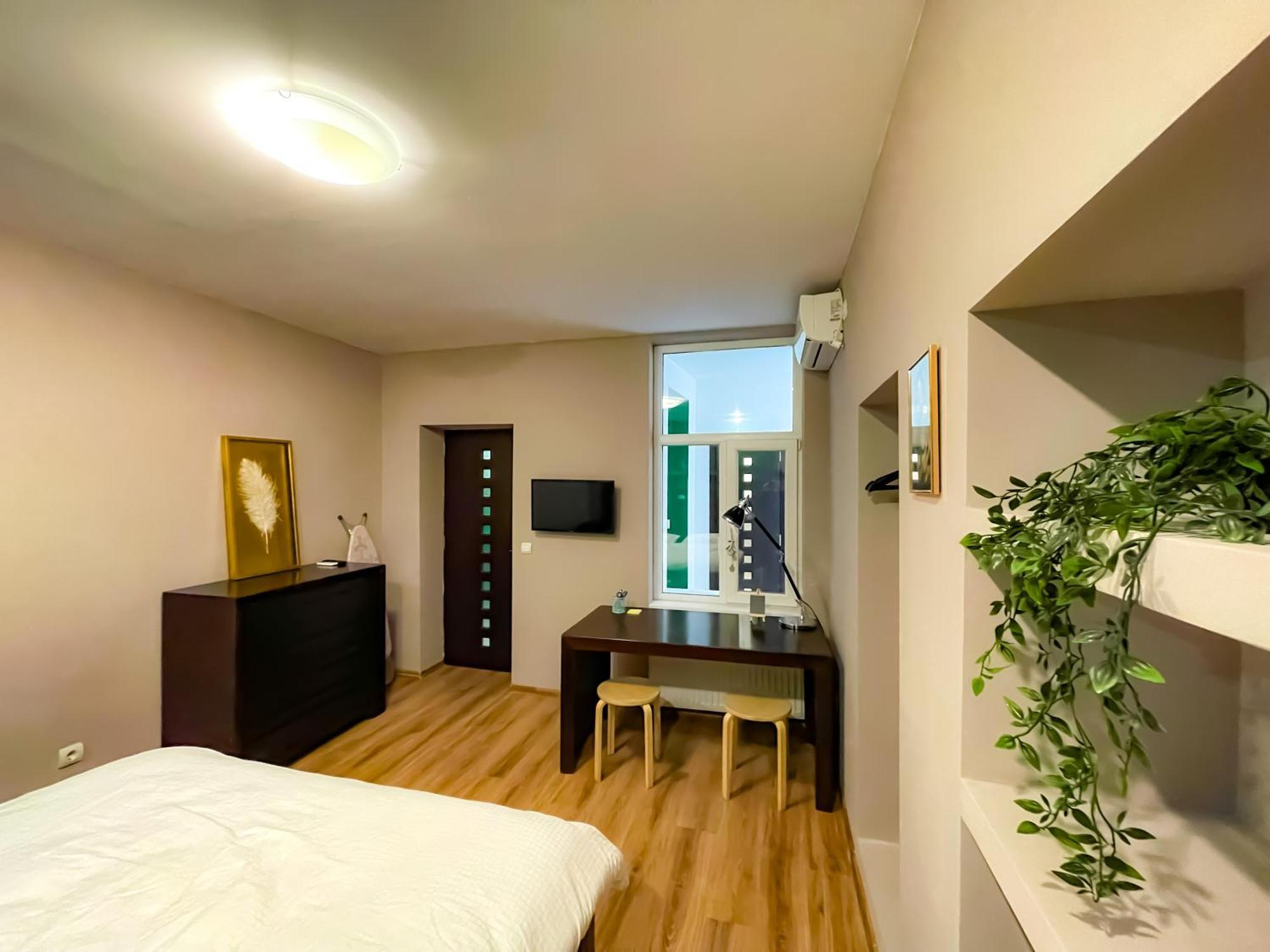 דירות Cool Flat In The Heart Of Bucharest'S Fun And History מראה חיצוני תמונה
